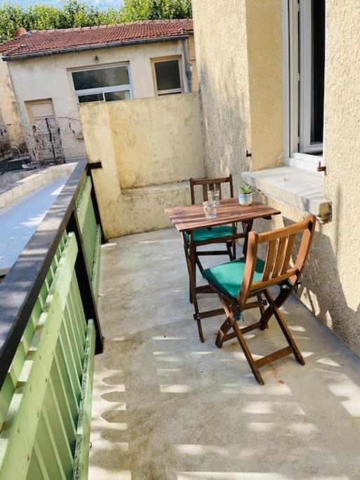 Chez Leo I - Appartement T2 Proche Tricastin Bollène Exterior foto
